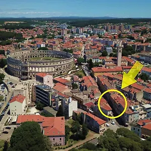 Apartment Amfiteatar Franko, Pula